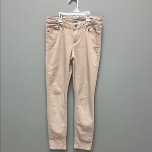 EUC Lucky Brand Size 4/27 Blush Colour Jeans with Stretch.